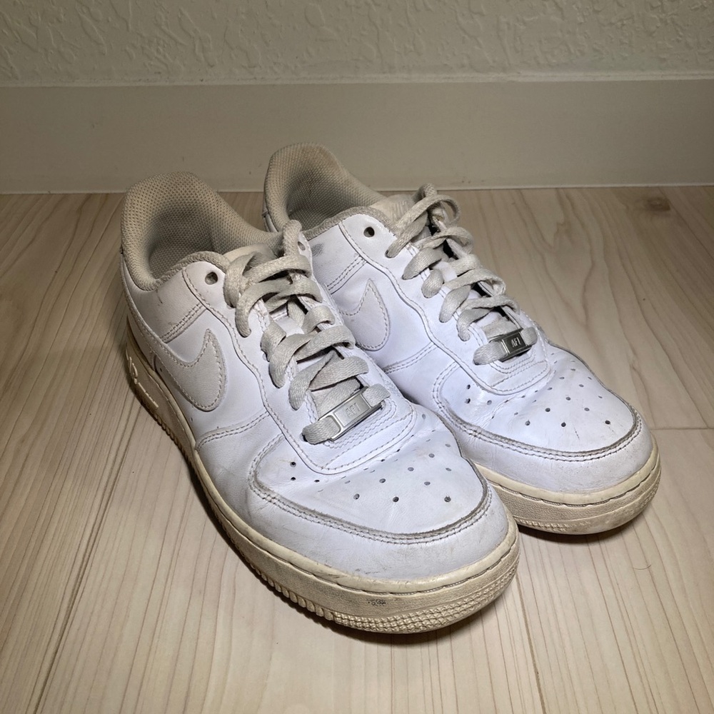 Nike Women’s White Sneakers
